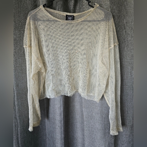Riot Queen Net Mesh Sheer Long Sleeve Top Raw Hem Size M Cream - Picture 1 of 3